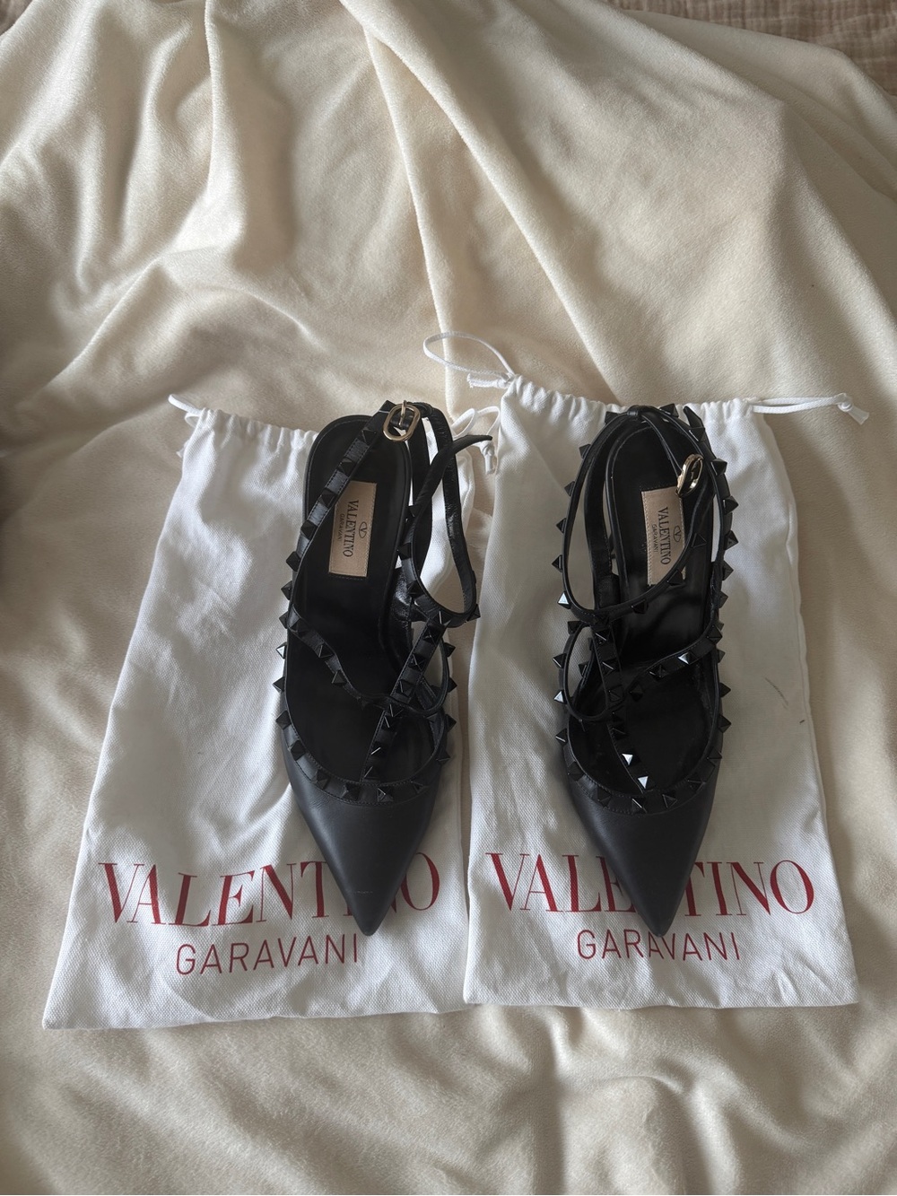 VALENTINO ROCKSTUD PUMPS - VAL583965 - Picture 2 of 3